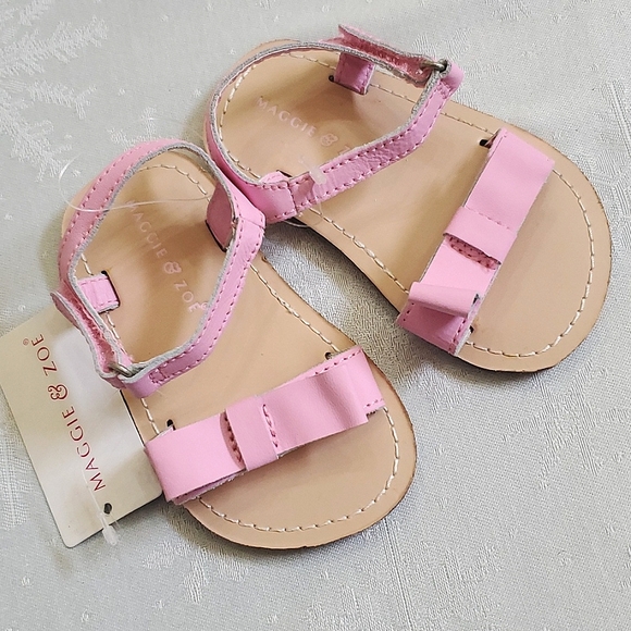NWT New Maggie & Zoe Pink Leather Upper Hook & Loop Sandals Shoes Baby Girl Sz 5 - Picture 1 of 10
